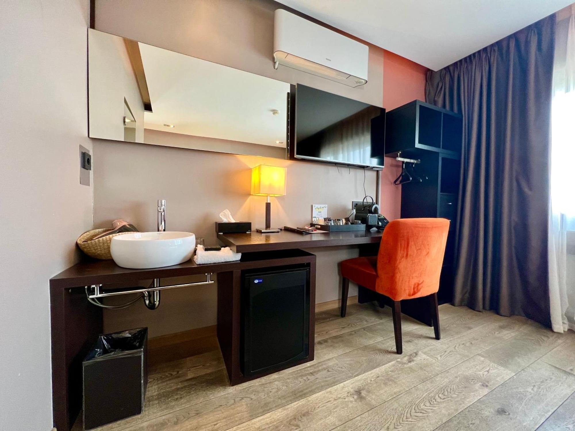 Skol L'Original Otel Strassen Dış mekan fotoğraf